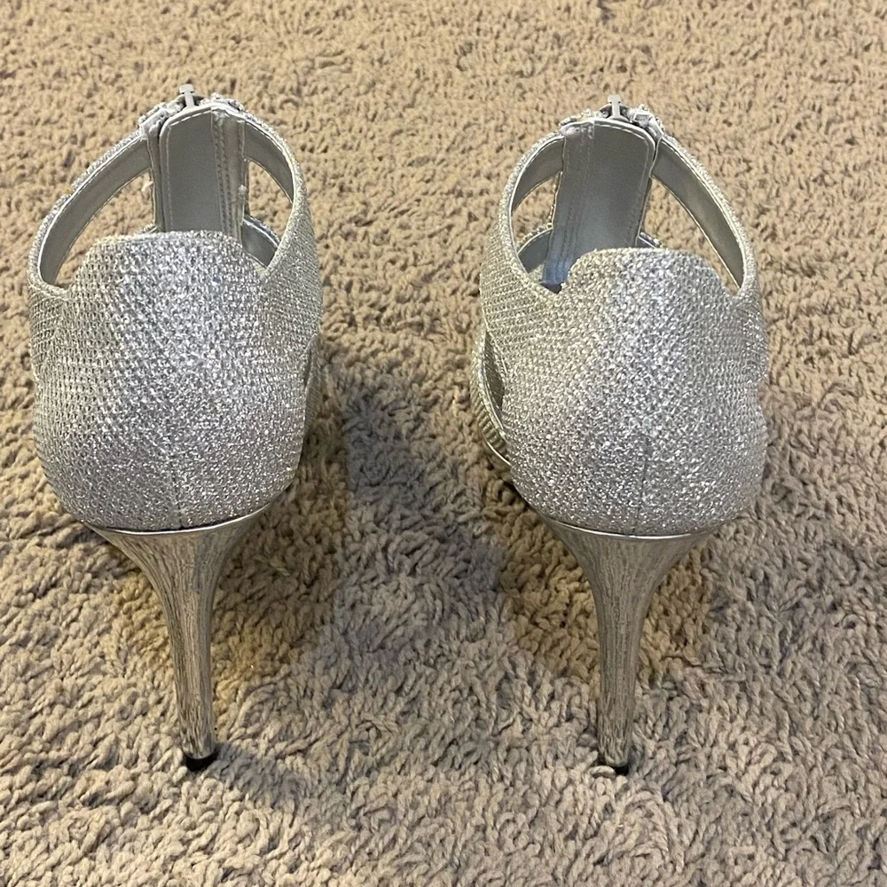 🩶Fiona • silver sparkle platform heels • 7 • EUC⚡️ - Picture 5 of 6